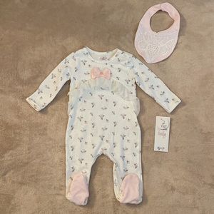 Biscotti Baby Girls Footie Size 6-9 Months